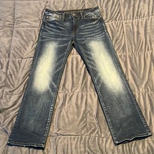 NEVER WORN- American Eagle original bootcut blue jeans. Size: 31 x 30